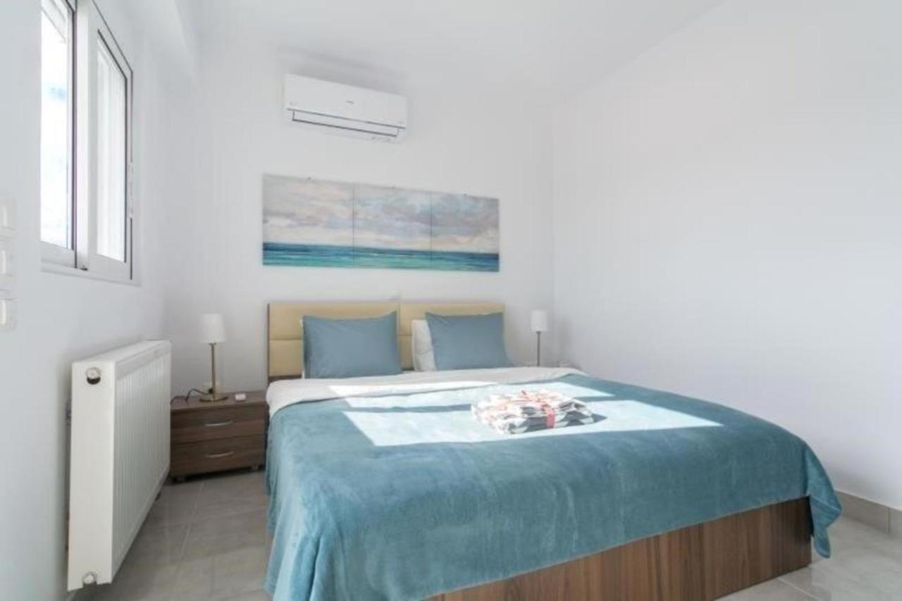 New Spacious Apartment Located In Pireus Exteriér fotografie