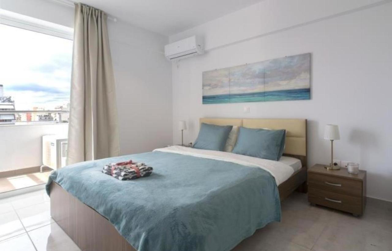 New Spacious Apartment Located In Pireus Exteriér fotografie